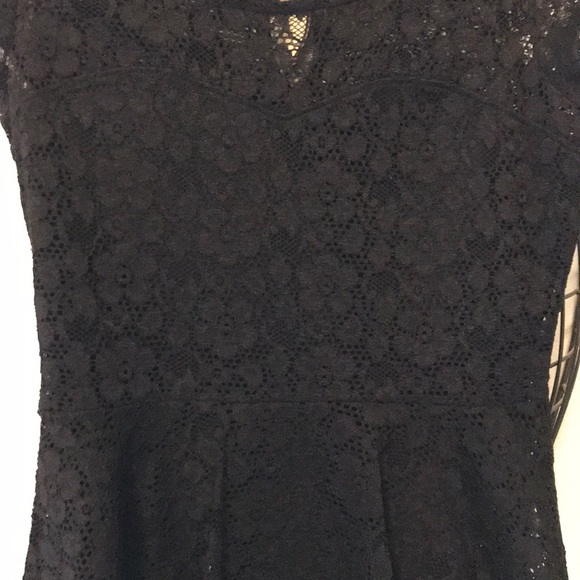 Black peplum blouse - Picture 2 of 4